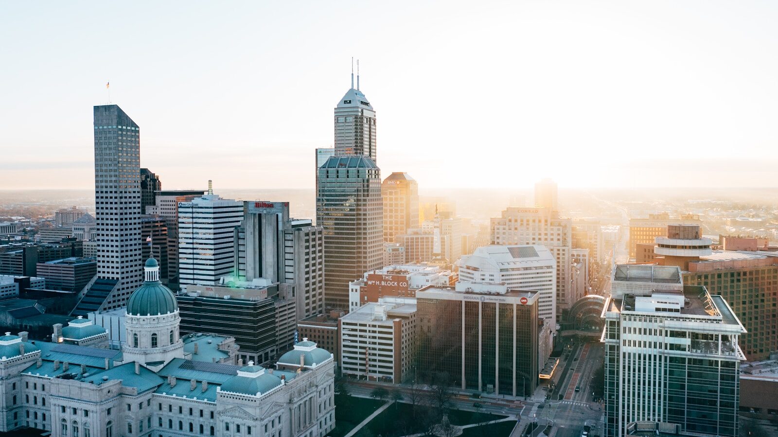 a tall building in a city. indianapolis